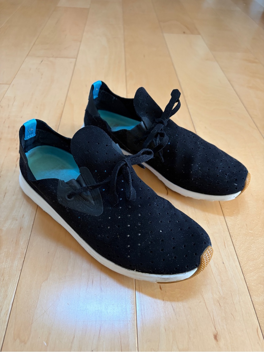 Native Shoes – Black – Women’s 9 / Men’s 7